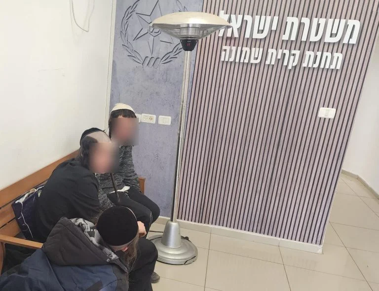 אירוע חריג בגבול לבנון: עשרות מתפללים חצו את הגבול להתפלל בקבר רב אשי