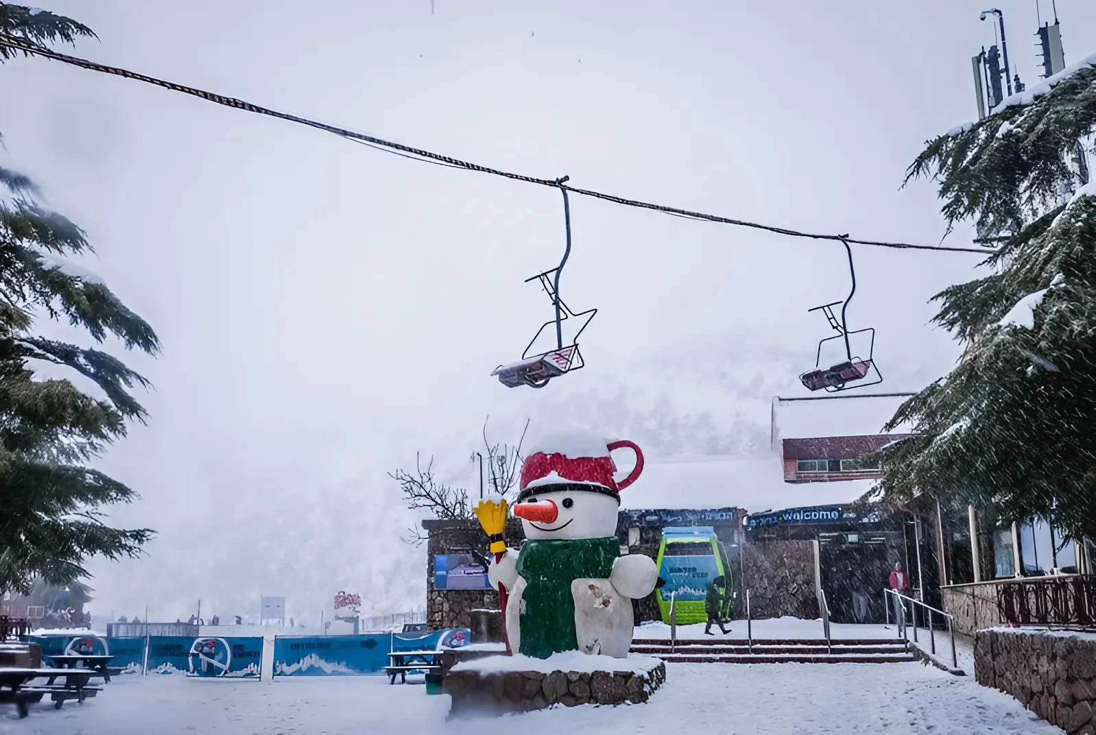 סופה "קורל" מתקרבת: גשמים עזים, רוחות סוערות ושלג בחרמון סופה "קורל" מתקרבת: גשמים עזים, רוחות סוערות ושלג בחרמון