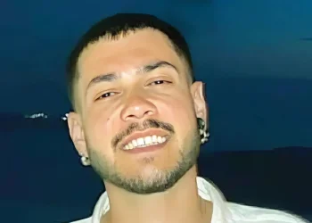 "התפילין שמרו עליו – ועכשיו זה תורנו": אימו של אליה כהן במסר לעם ישראל "התפילין שמרו עליו – ועכשיו זה תורנו": אימו של אליה כהן במסר לעם ישראל