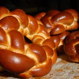 מתכון לחלה מתוקה ומושלמת לשבת - עם הפתעה בפנים