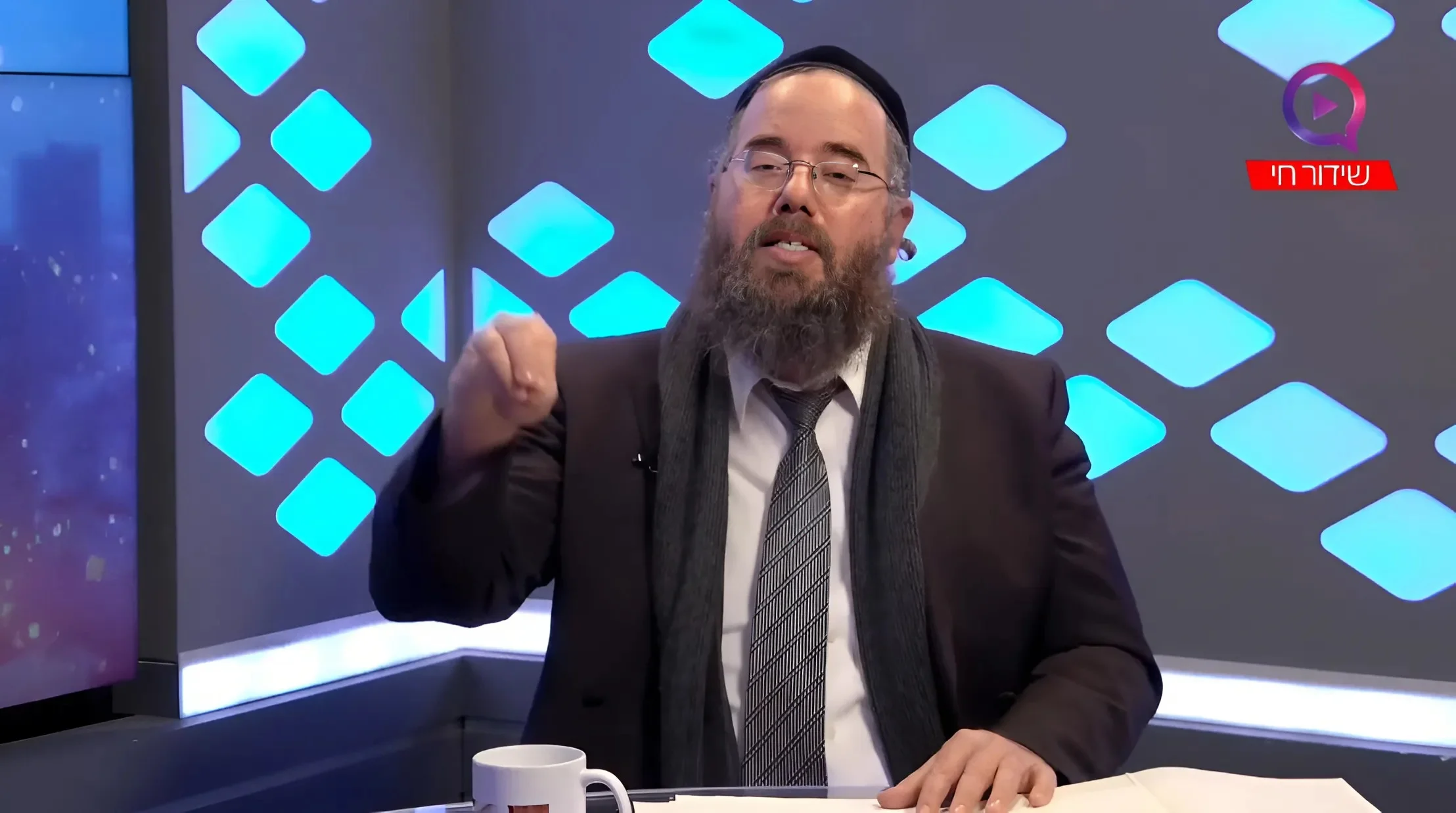 חשיפה: הירח נעלם - סימן שמשהו גדול עומד לקרות?
