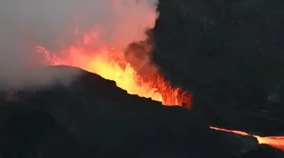 התפרצות עוצמתית בהוואי: נהרות של לבה זורמים מהר הגעש קילאווה