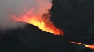התפרצות עוצמתית בהוואי: נהרות של לבה זורמים מהר הגעש קילאווה