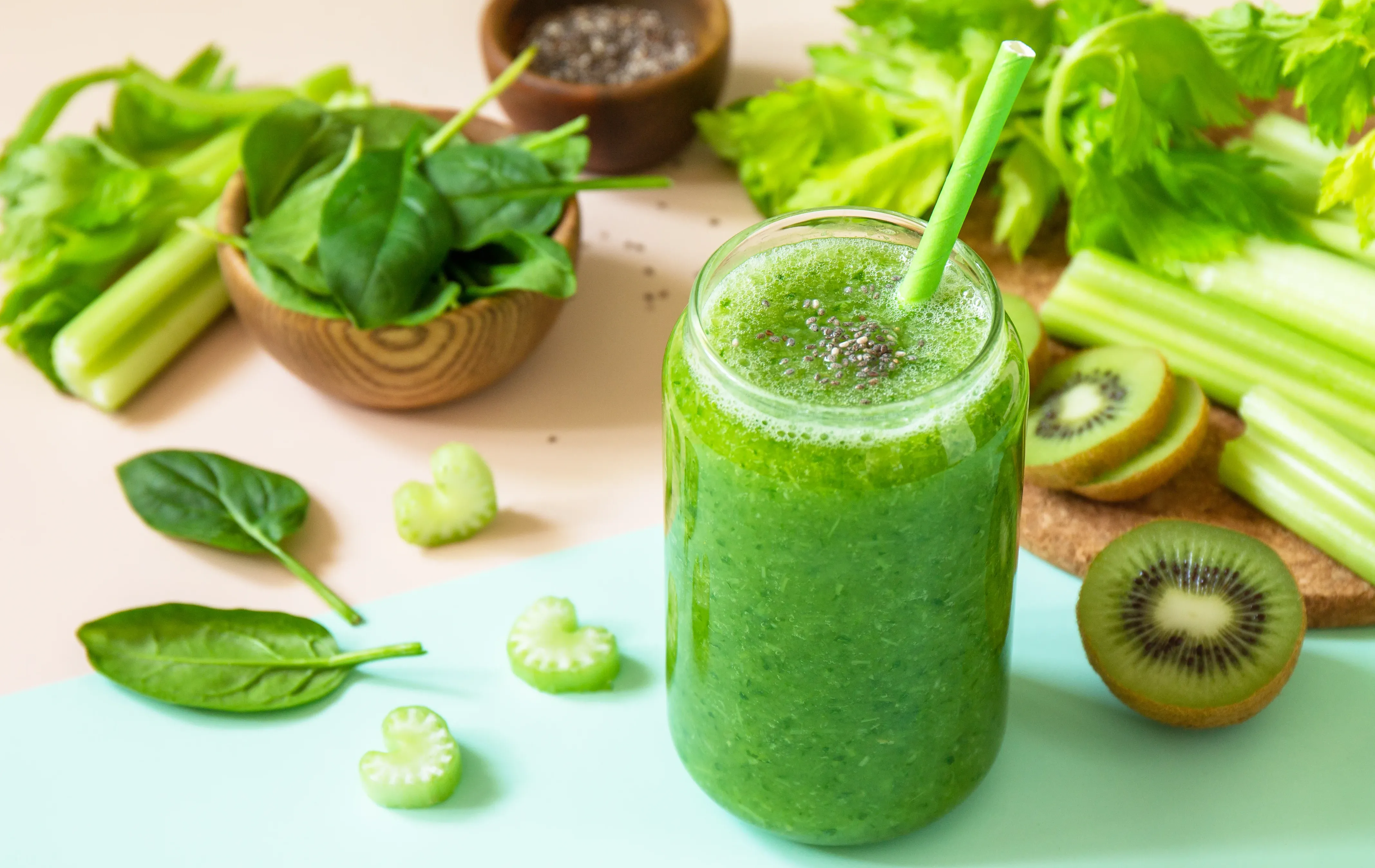 שייק ירוק מחמם וסלט סלק עשיר – המתכון הזה הוא בדיוק מה שאתם צריכים שייק ירוק מחמם וסלט סלק עשיר – המתכון הזה הוא בדיוק מה שאתם צריכים