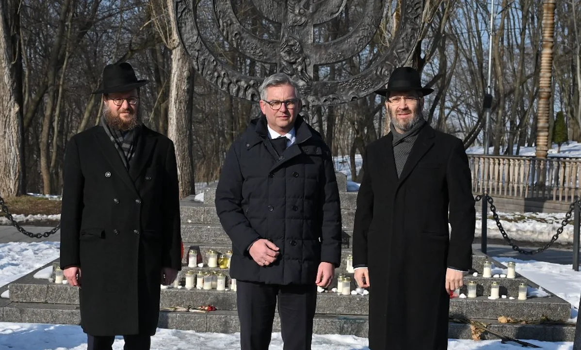 3 שנים למלחמה באוקראינה: מנהיגי אירופה התייחדו עם זכרם של הנרצחים בבאבי יאר 3 שנים למלחמה באוקראינה: מנהיגי אירופה התייחדו עם זכרם של הנרצחים בבאבי יאר