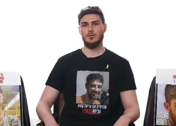 "הזמן אוזל": אלפים זועקים ברחובות &ndash; דורשים עסקה עכשיו