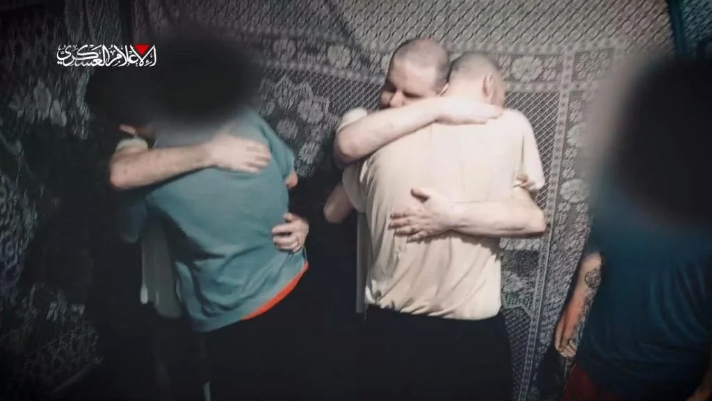 חמאס מפרסם סרטון חדש – החטוף זוהה, המשפחות מתחננות למענה