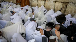 סגולה נדירה ממרן החיד"א: הדרך הנכונה "לאסוף" את ברכת הכהנים ולשמור אותה איתך