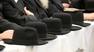 הרב שך: "לא כך בונים ישיבה"
