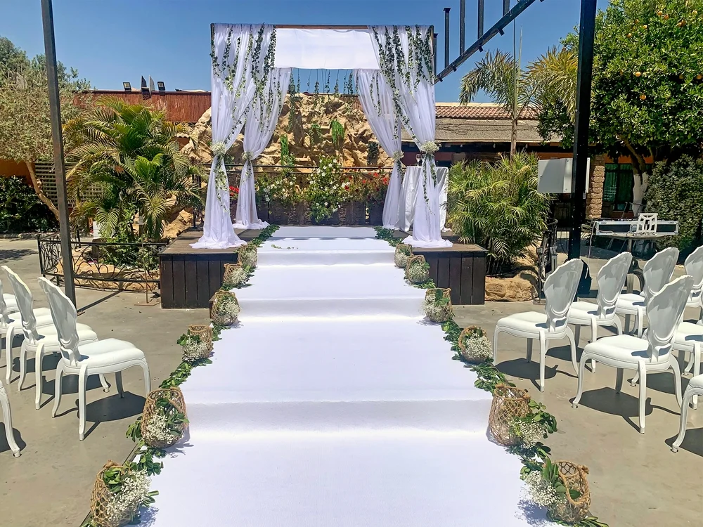 סירב לשמוע כל הצעת שידוך, כל עוד ארוסתו לשעבר אינה מתחתנת