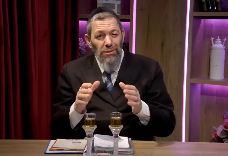 הרב עמנואל מזרחי חושף: סגולת הנרות שתפתח לך שערי הצלחה בחיים