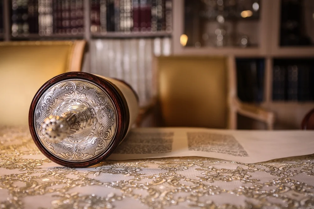 גם אתם חייבים לנסות: מה קורה כשמכניסים את התורה הביתה?