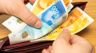 בשורה לעובדים: שכר המינימום יעלה ב-300 ש"ח, רגע לפני הפסח