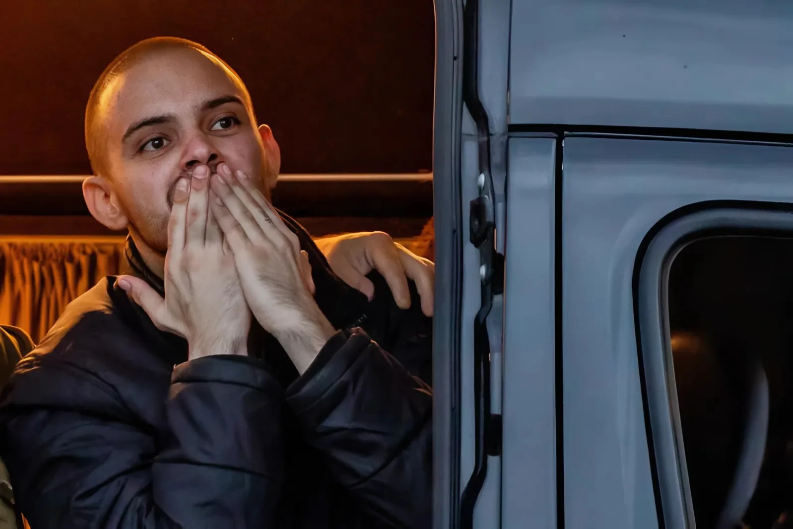 "הרגשתי שאני הולך למות": עומר ונקרט חושף לראשונה את רגעי האימה מהשבי "הרגשתי שאני הולך למות": עומר ונקרט חושף לראשונה את רגעי האימה מהשבי