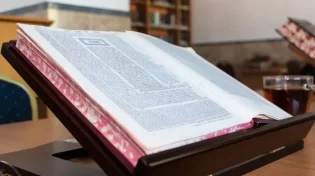הרב פקד: "תצטט תחילת כל שורה ראשונה בגמרא"