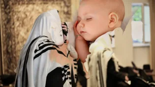 לתת שם על שם הסבא או לא? כך הכריע מרן הרב גרשון אדלשטיין 
