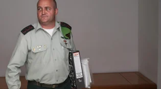 מסמכים מסווגים בחניון: איך איבד קצין בכיר מידע ביטחוני רגיש?