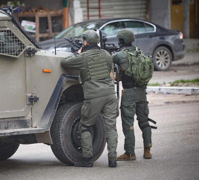 לוחם צה"ל נפצע קשה מירי מחבל במהלך פעילות מבצעית בשכם
