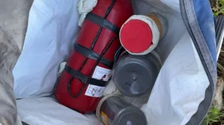 מטען חבלה וחלקי נשק נחשפו בחברון - החשוד נעצר במקום