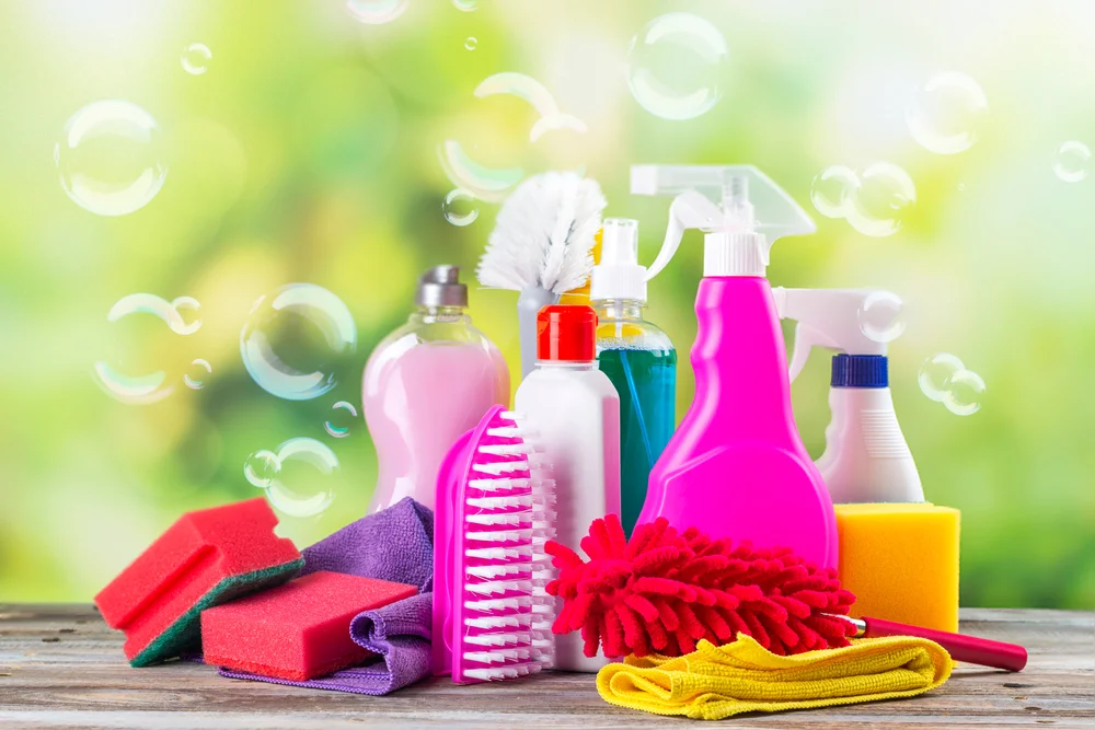 ניקיון לפסח – מה באמת חייבים לנקות ומה אפשר להקל?