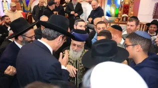 חולון לבשה חג: מעמד היסטורי בראשות מרן פוסק הדור