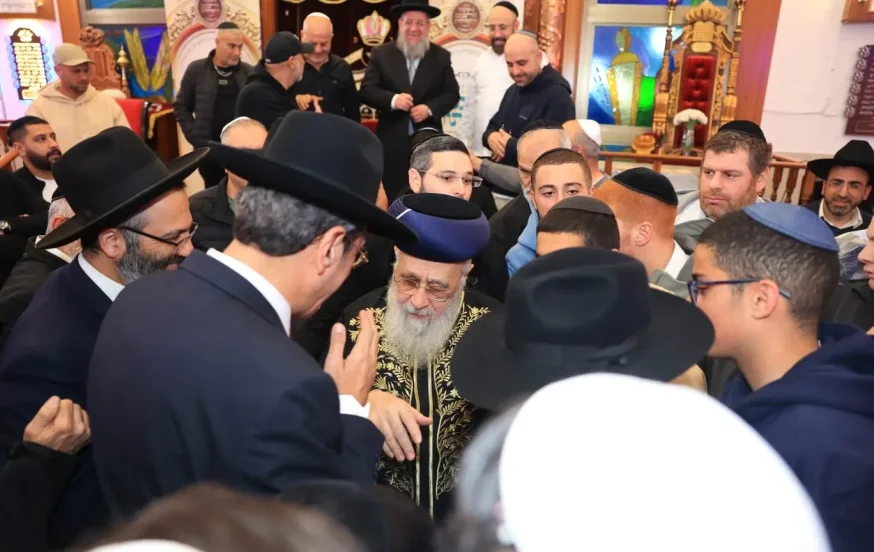 חולון לבשה חג: מעמד היסטורי בראשות מרן פוסק הדור