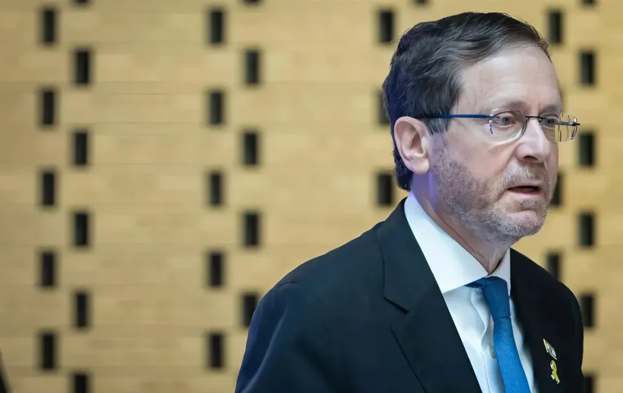 הרצוג בכנס הבינלאומי קורא לממשלה: "לתת מענה לשורדי השבי &ndash; הם עברו גיהינום"