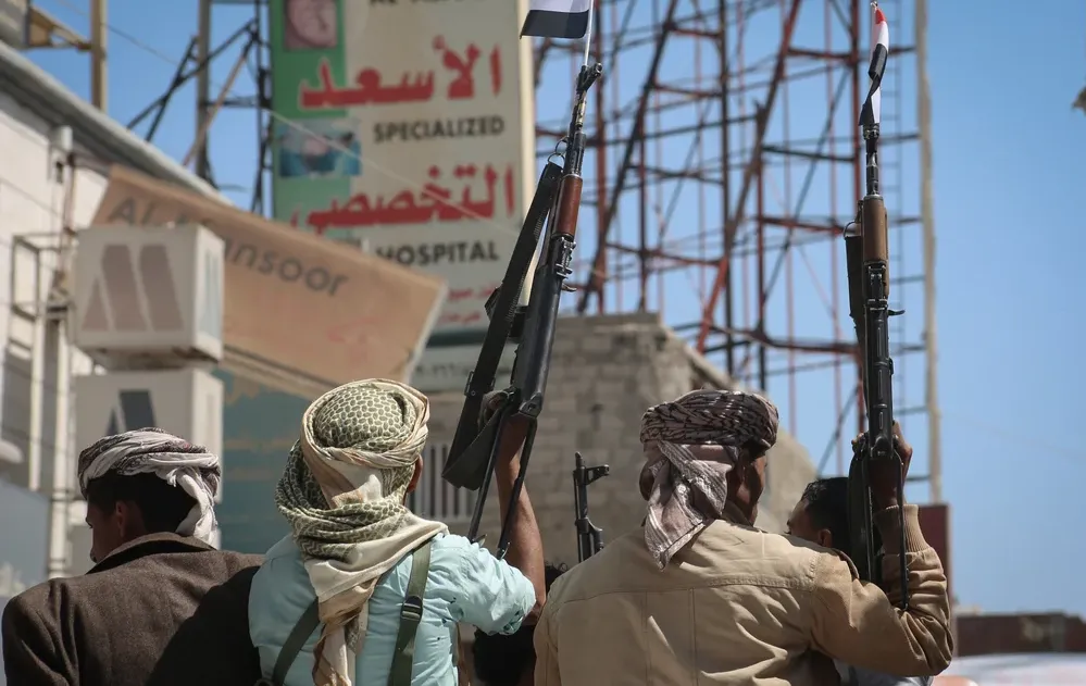 החות'ים: "תקפנו נושאת מטוסים אמריקנית" - בתגובה, ארה"ב פתחה במתקפה