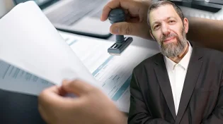 הרב עמנואל מזרחי חושף: כך תצא מהחובות בלי הלוואה אחת