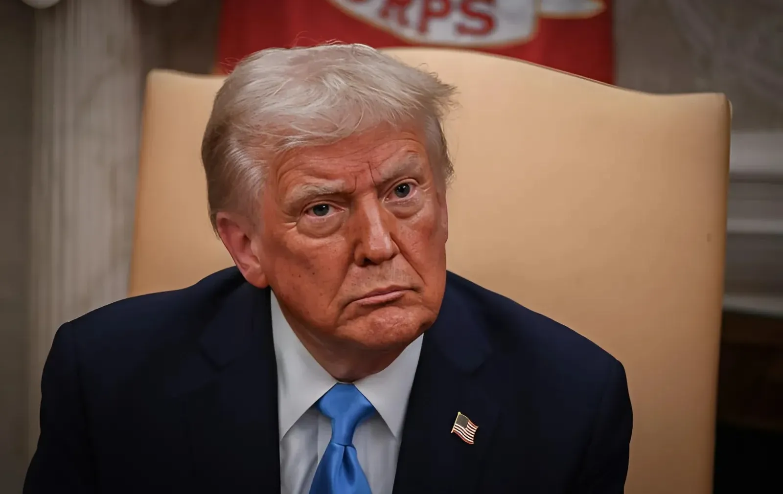 טראמפ מזהיר: "נשתלט על גרינלנד – גם במהלך צבאי אם צריך" טראמפ מזהיר: "נשתלט על גרינלנד – גם במהלך צבאי אם צריך"