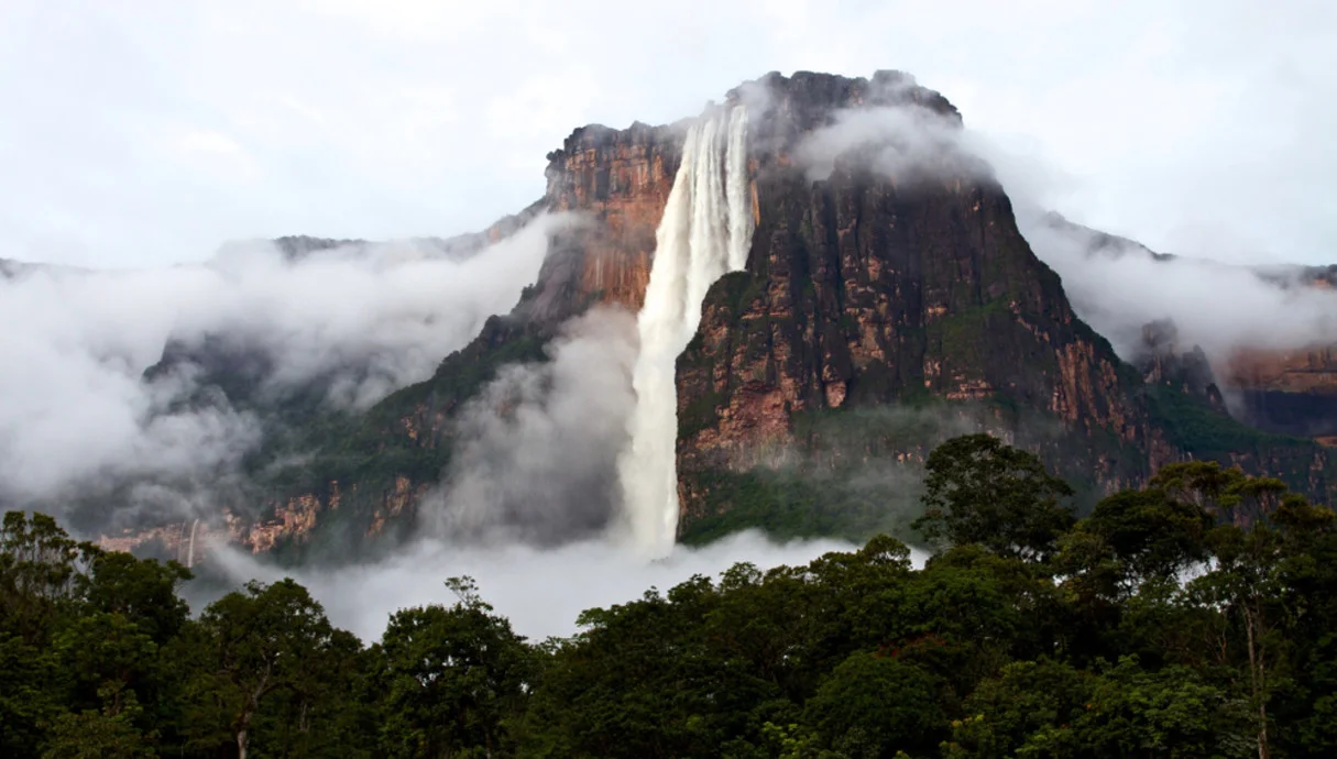 לא תאמינו שזה אמיתי: המסע אל המפל הגבוה בעולם – הרחק מכל סימן לציביליזציה