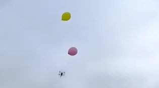 תחרות באוויר: בלונים נגד רחפנים - תנחשו מי ניצח