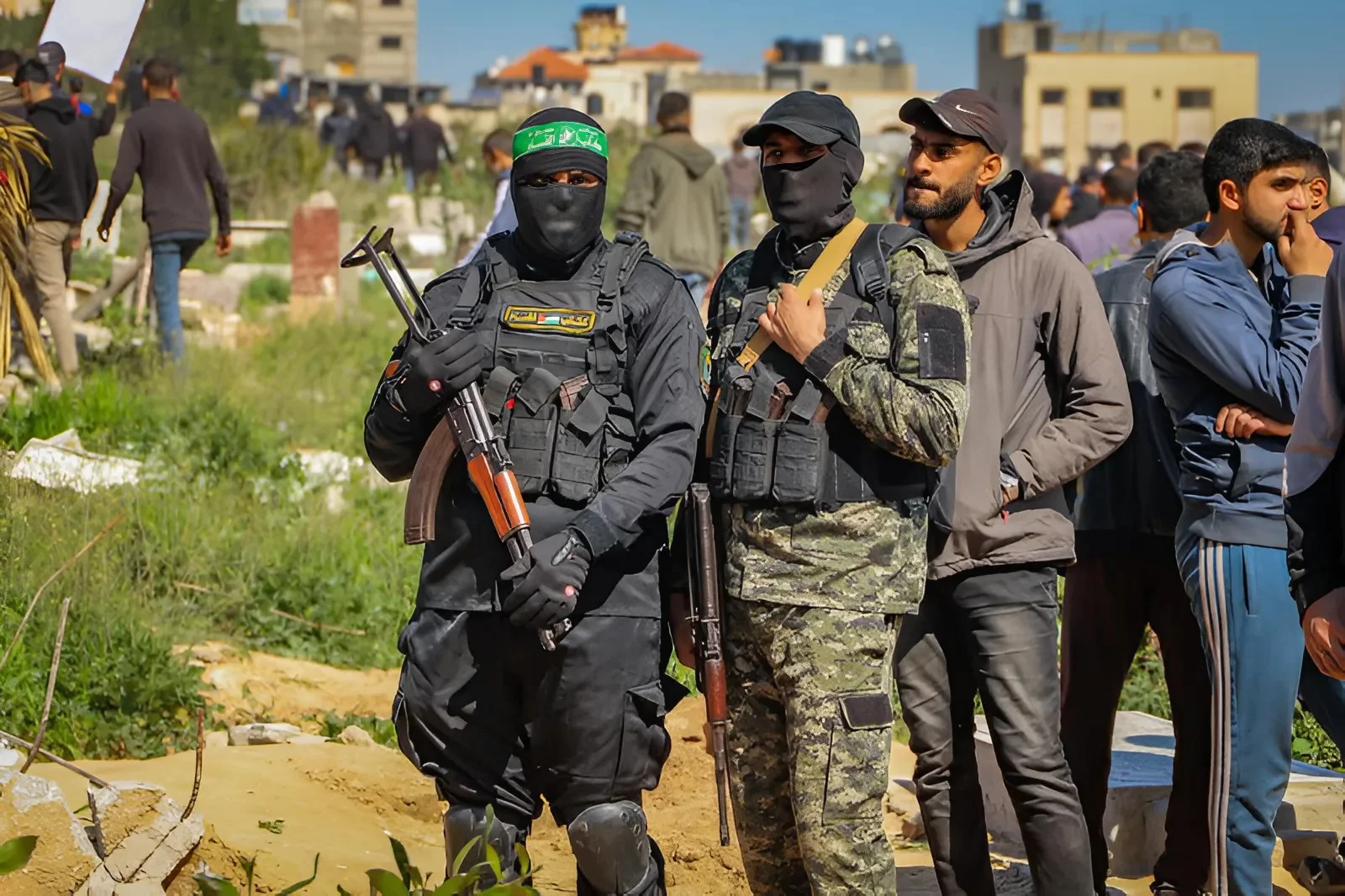 מניפים דגל לבן: בכירי חמאס מודים – "אנחנו מתמוטטים"