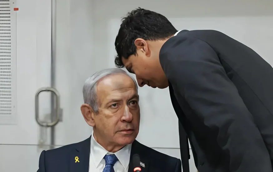 נתניהו יוצא למתקפה: "החקירה היא ציד פוליטי – לא הוצגו ראיות" נתניהו יוצא למתקפה: "החקירה היא ציד פוליטי – לא הוצגו ראיות"