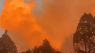 פיצוץ ענק בקו צינור גז במלזיה - דליקה משתוללת ליד קואלה לומפור