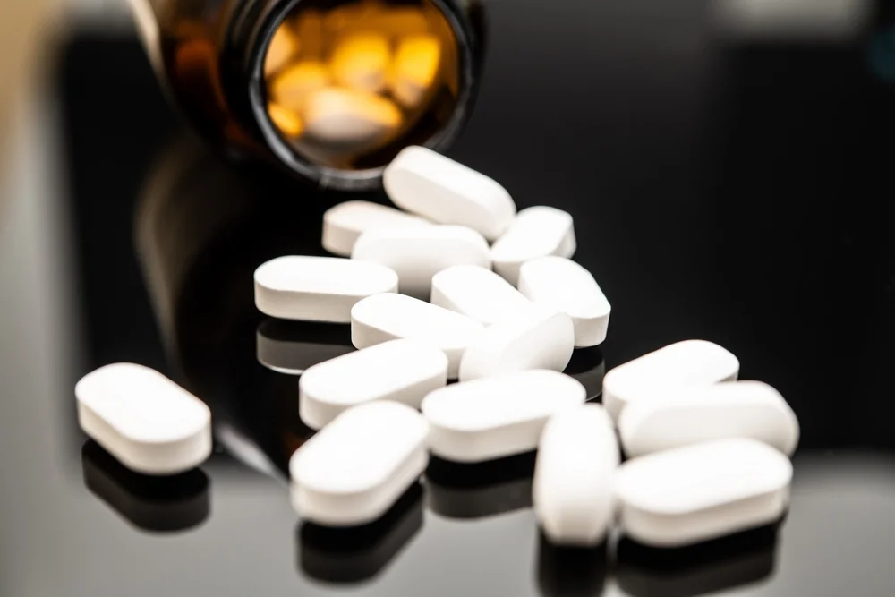 שכחת תרופה בארון עם חמץ? זה מה שההלכה אומרת