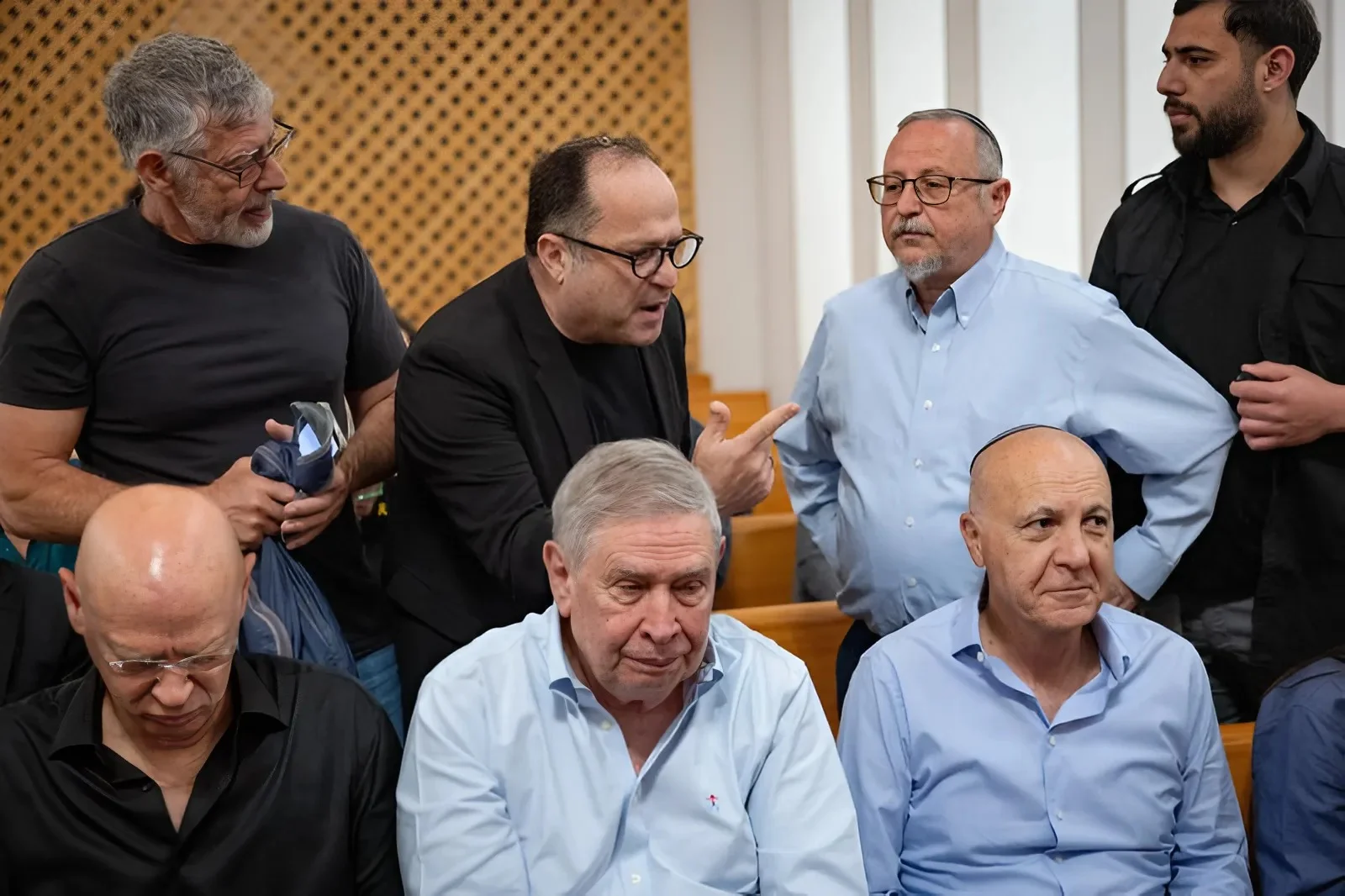 "לא תטיל עליי אימה" – ח"כ טלי גוטליב סולקה בכוח מבית המשפט העליון "לא תטיל עליי אימה" – ח"כ טלי גוטליב סולקה בכוח מבית המשפט העליון