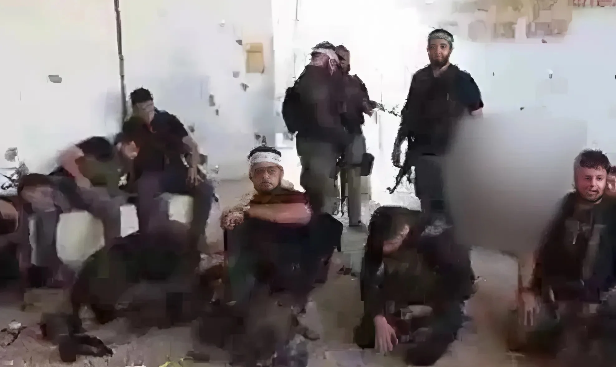 "המחבל פתח את הדלת – ואז הוא ראה אותנו עם נשק": הקרב של הלוחמות בנחל עוז