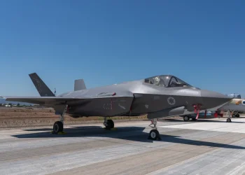 סערה בצה"ל: כל הטייסים שחתמו על מכתב הסרבנות – יודחו לאלתר סערה בצה"ל: כל הטייסים שחתמו על מכתב הסרבנות – יודחו לאלתר