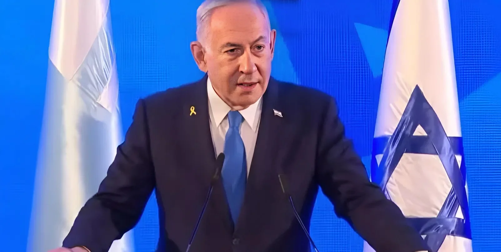 נתניהו נגד מכתב הסרבנות: "מחזקים את חמאס – זה בלתי נסלח" נתניהו נגד מכתב הסרבנות: "מחזקים את חמאס – זה בלתי נסלח"