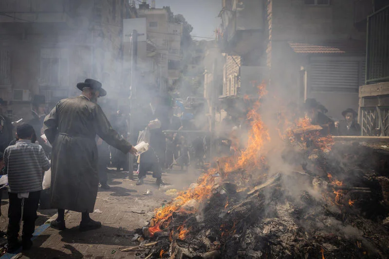 עוד לא שרפתם חמץ? זה הזמן להתעדכן – מדריך פסח תשפ"ה המלא