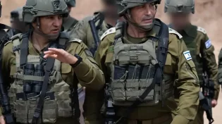 הרמטכ"ל בביקור בדרום הרצועה: "לא נאפשר חדירה של מחלוקות פוליטיות לצה"ל"