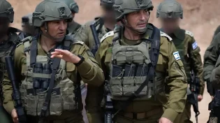 הרמטכ"ל בביקור בדרום הרצועה: "לא נאפשר חדירה של מחלוקות פוליטיות לצה"ל"