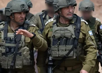 הרמטכ"ל בביקור בדרום הרצועה: "לא נאפשר חדירה של מחלוקות פוליטיות לצה"ל"