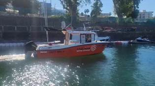 חילוץ דרמטי בכינרת: אב ובנותיו חולצו לאחר שנסחפו בסירת גומי