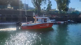 חילוץ דרמטי בכינרת: אב ובנותיו חולצו לאחר שנסחפו בסירת גומי