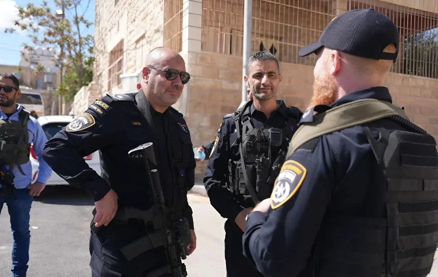 בצל המתיחות הביטחונית: 25,000 פקדו את מערת המכפלה בחול המועד בצל המתיחות הביטחונית: 25,000 פקדו את מערת המכפלה בחול המועד