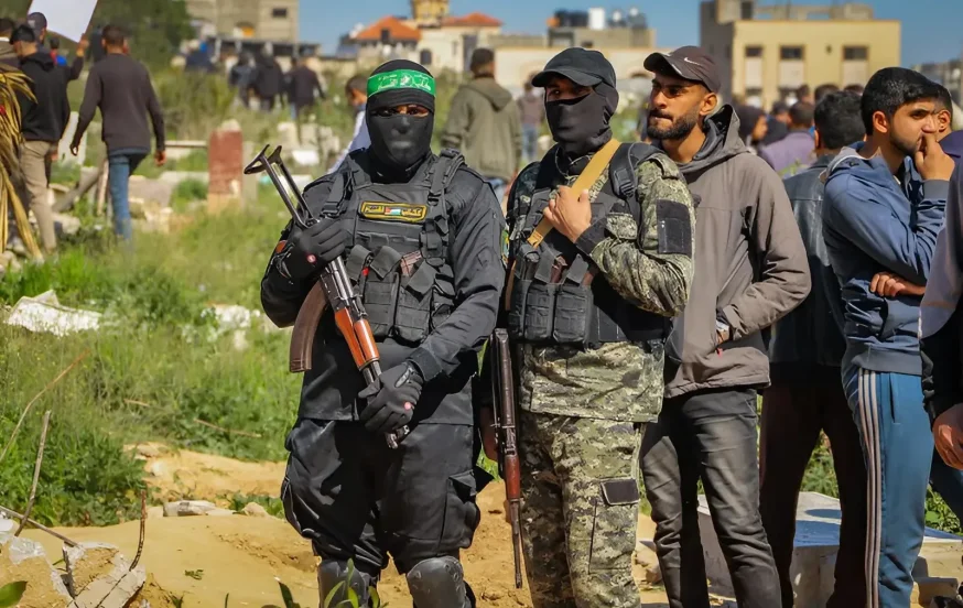 עדות מצמררת מתוך החשיכה: שורדות השבי חושפות – "ראיתי את אמא שלי נכנסת עם מחבל" עדות מצמררת מתוך החשיכה: שורדות השבי חושפות – "ראיתי את אמא שלי נכנסת עם מחבל"