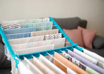 חול המועד פסח: האם מותר לכבס בגדים לילדים? חול המועד פסח: האם מותר לכבס בגדים לילדים?