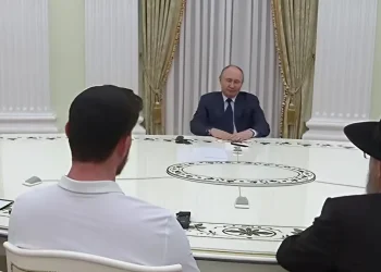 פוטין נפגש עם שורדי השבי - והודה לחמאס